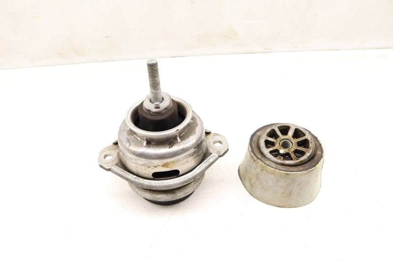 Engine / Motor Mount 7P6199131 — Used (SKU 521682)