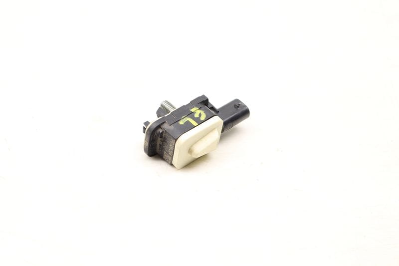 Impact / Crash Sensor 7P0959354 — Used (SKU 485161)