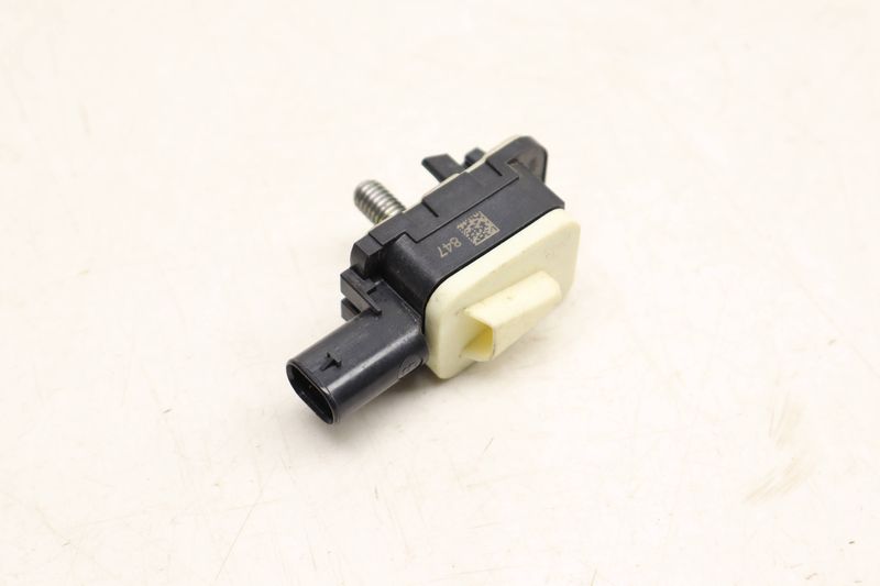 Impact / Crash Sensor 7P0959354 — Used (SKU 527591)