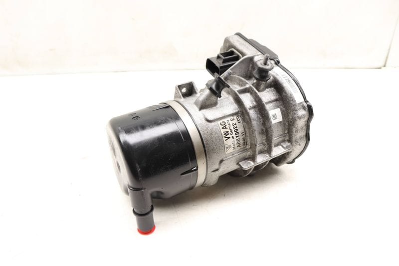Power Steering Pump W/ Reservoir 7P0423155B — Used (SKU 521774)