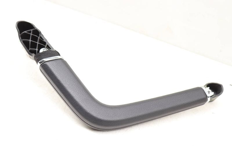 Door Panel Pull / Grab Handle 7P5867162 — Used (SKU 547618)