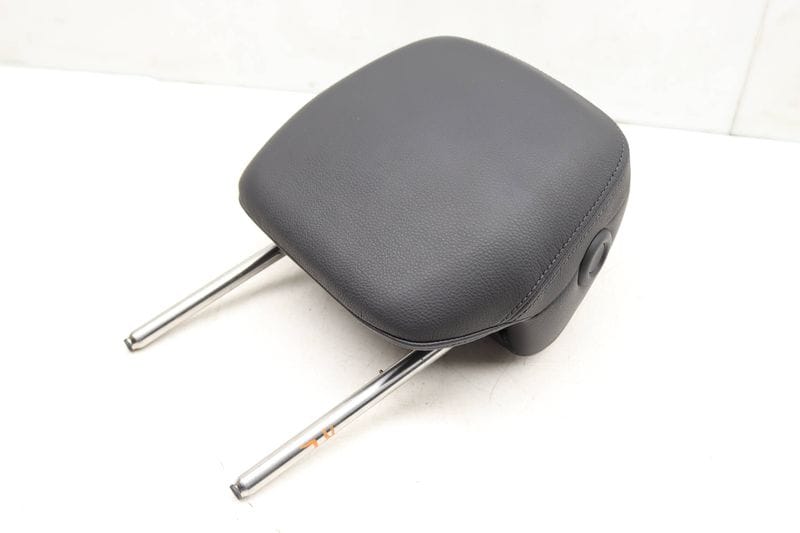 Headrest / Head Rest 7P5885901 — Used (SKU 507527)