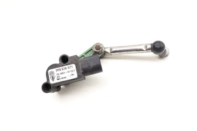 Headlight / Suspension Leveling Sensor 7P0616571 — Used (SKU 614051)