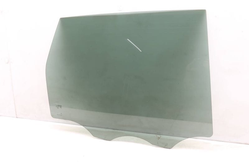 Door Window Glass 7P5845026B — Used (SKU 507526)