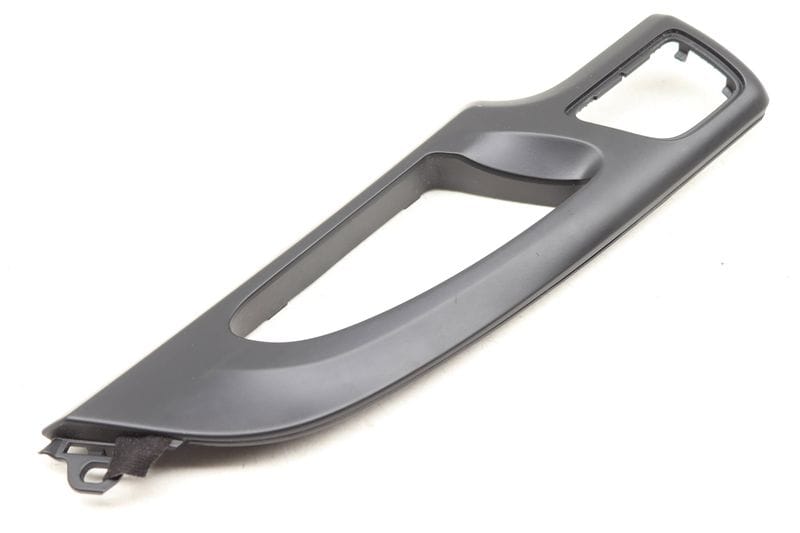 Interior Door Handle Trim 7P5839248 — Used (SKU 507640)