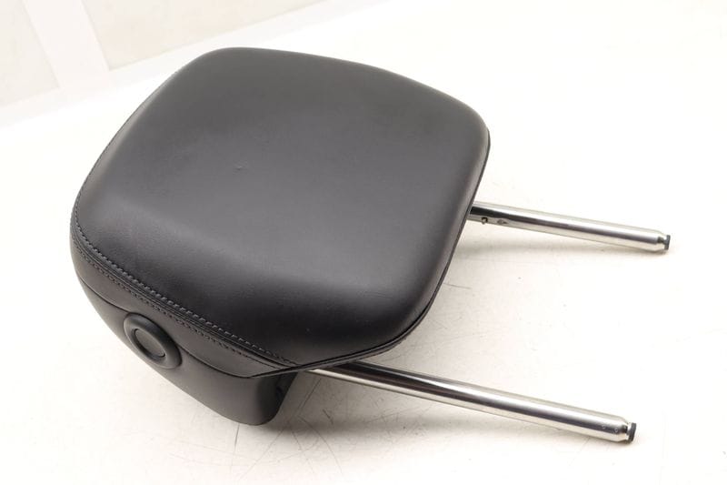Seat Headrest / Head Rest 7P5885902B — Used (SKU 527358)