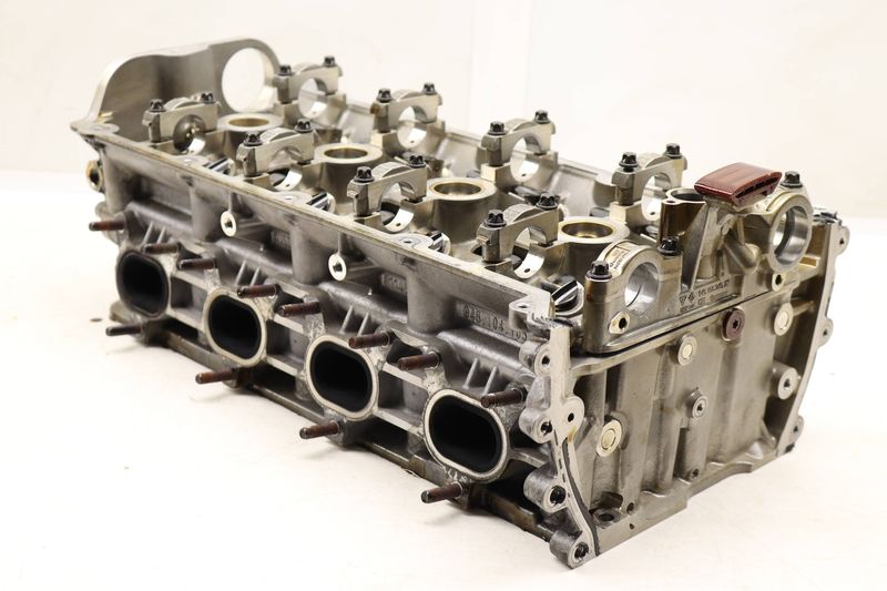 4.8L Engine Cylinder Head 94810401576 — Used (SKU 528058)