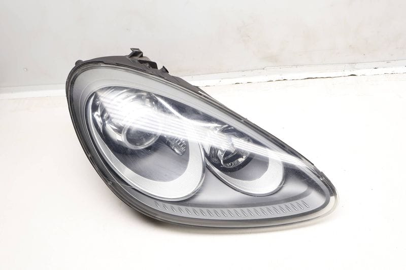 Dynamic HID Xenon Headlight / Headlamp 7P5941032BT — Used (SKU 613903)