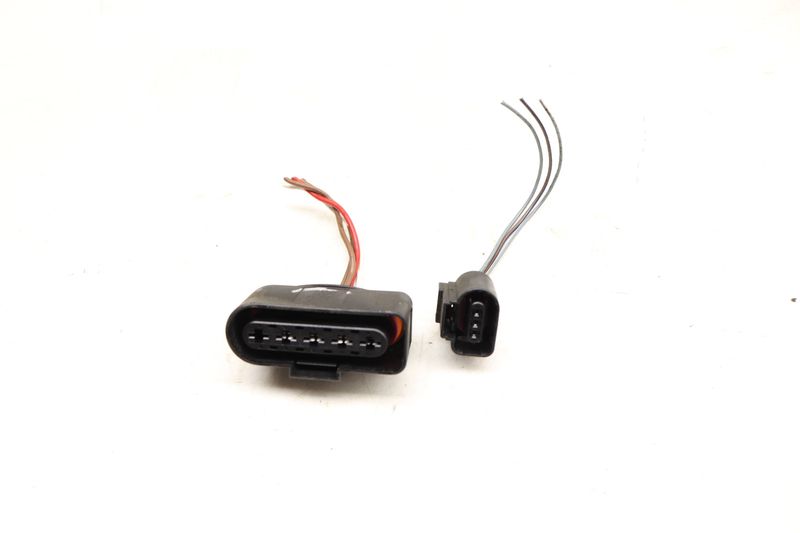 IN-Tank Fuel Pump Wiring Connector / Pigtail Set — Used (SKU 521796)