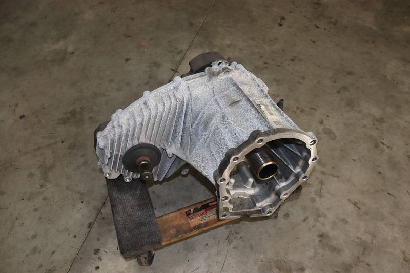 Transfer Case / Box (NDZ) 0BU341011M — Used (SKU 494176)