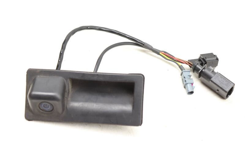 Trunk Hatch Release Handle / Switch w/ Camera 7P5827566C — Used (SKU 507671)