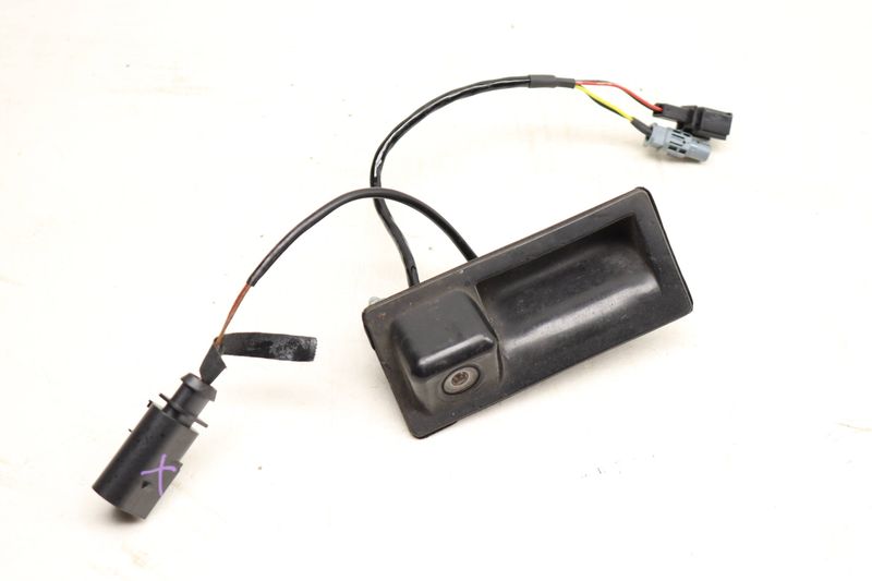 Trunk Hatch Release Handle / Switch w/ Camera 7P5827566C — Used (SKU 527567)