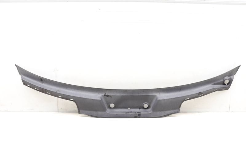 Windshield Cowl / Water Deflector / Rain Tray 7P5819401B — Used (SKU 492372)