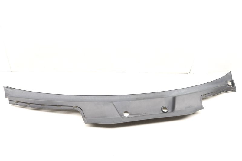 Windshield Cowl / Water Deflector / Rain Tray 7P5819401B — Used (SKU 507838)