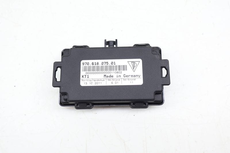 Electronic Junction Box / Body Control Module / BCM 97061807501 — Used (SKU 686170)