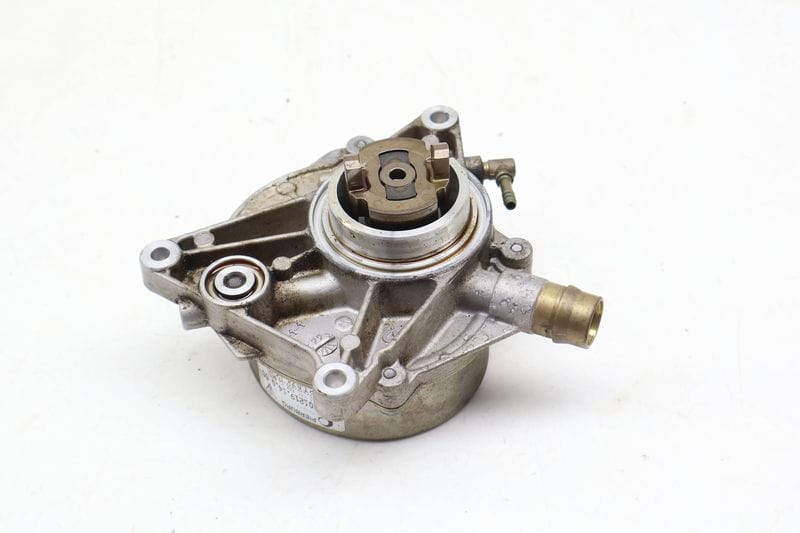 Engine Vacuum Pump 94811005006 — Used (SKU 686491)