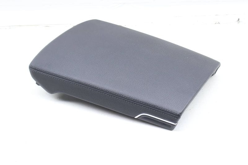 Center Armrest Cover 97055332500 — Used (SKU 686326)