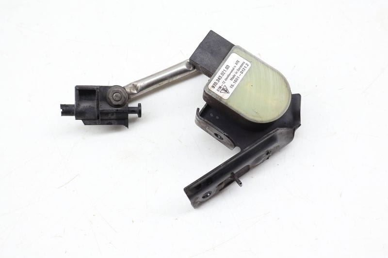 Headlight / Suspension Leveling Sensor 97034302103 — Used (SKU 686208)