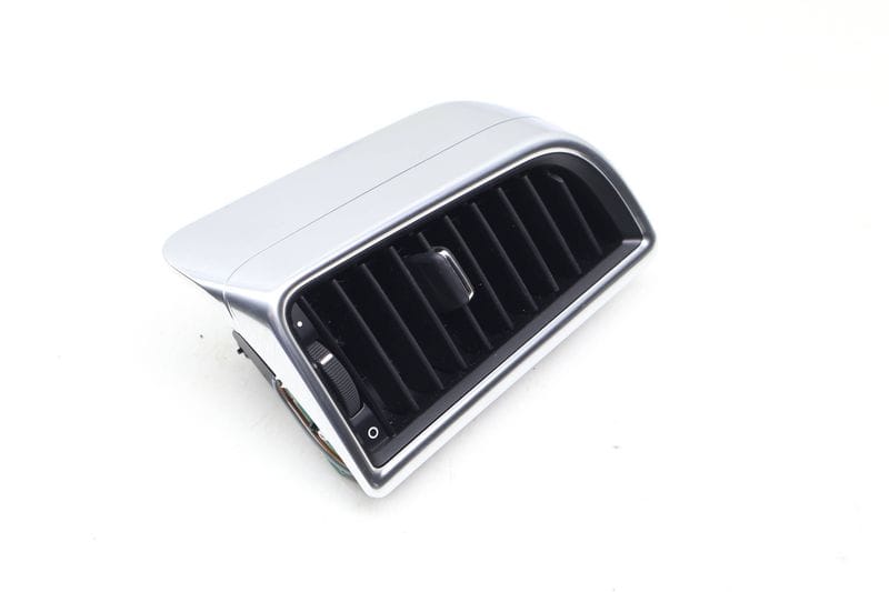 B Pillar Air Vent 97055535201 — Used (SKU 686339)
