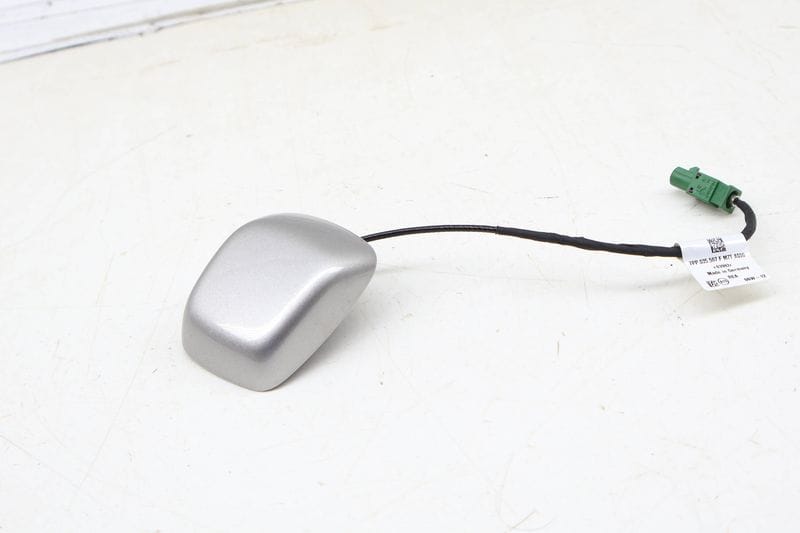 Roof Antenna 7PP035507F — Used (SKU 686306)