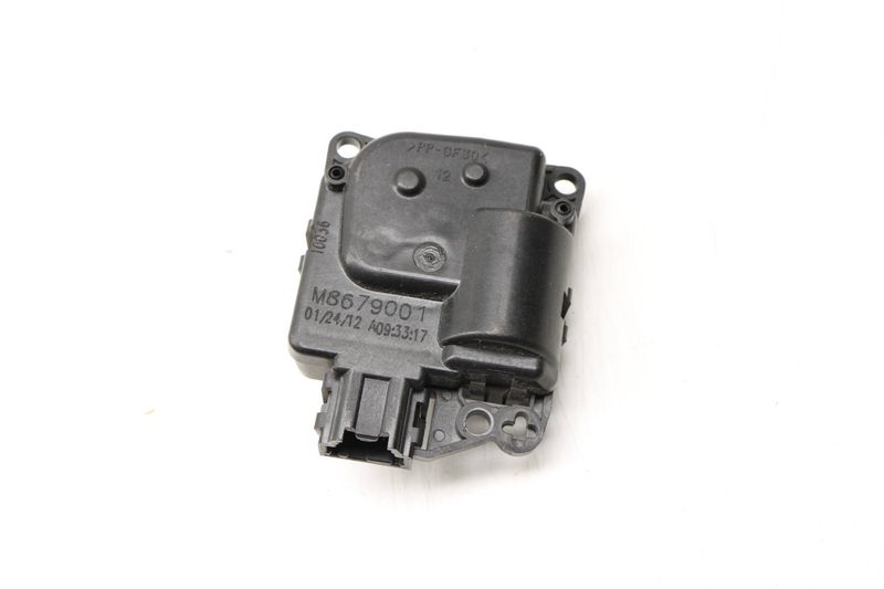 HVAC Flap / Servo Air Motor / Actuator 7B0907512A — Used (SKU 366735)