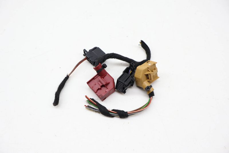 AC Climate Control / Temp Unit Wiring Connector / Pigtail Set — Used (SKU 725337)