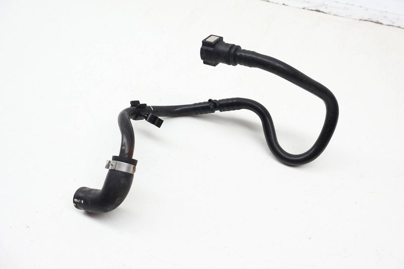 Brake Booster Vacuum Hose / Line 7P6611931P — Used (SKU 725651)