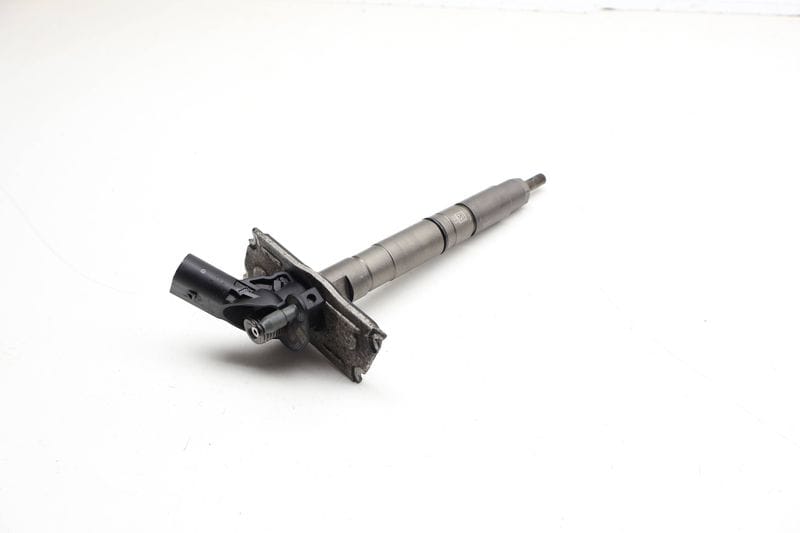Diesel Fuel Injector 059130277AM — Used (SKU 725477)
