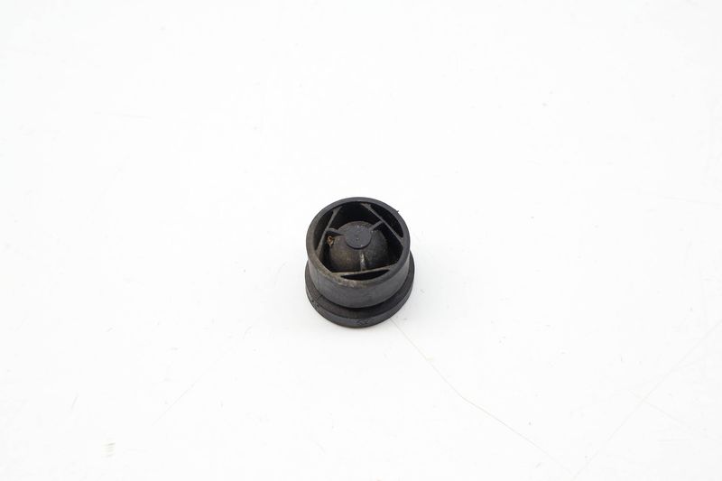 Engine Cover Grommet / Mount 06A103226 — Used (SKU 725708)