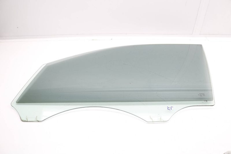 Door Window Glass 7P6845021 — Used (SKU 345584)