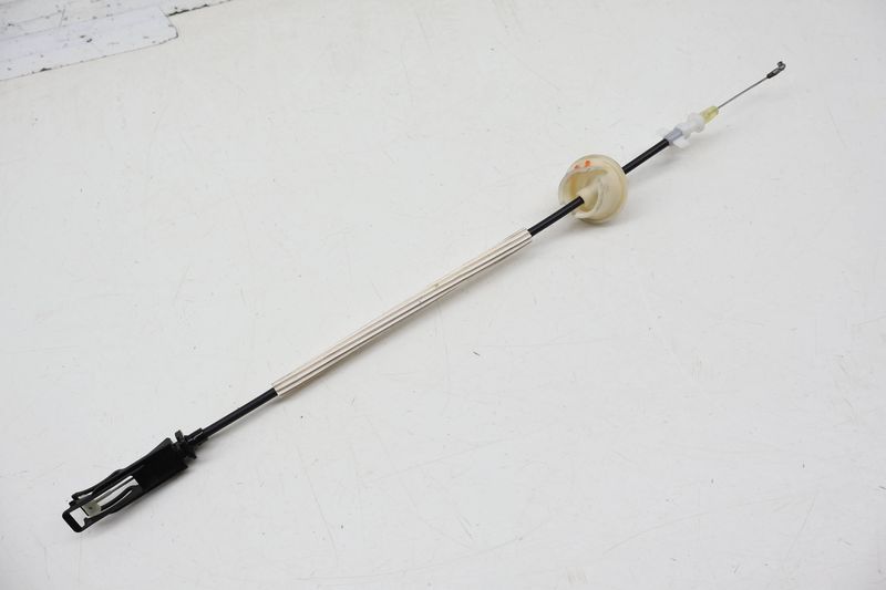 Interior Door Handle Release / Bowden Cable 7P6837085C — Used (SKU 725311)