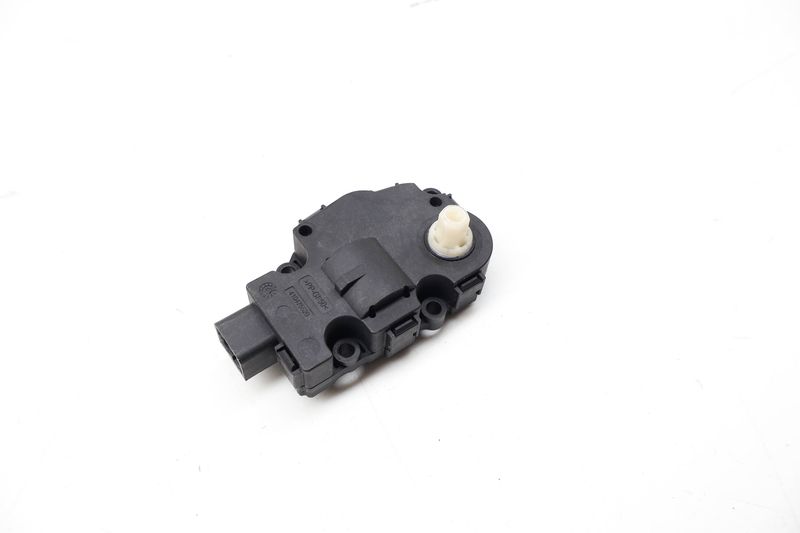 HVAC Flap / Servo Air Motor / Actuator 7P0907511 — Used (SKU 725689)