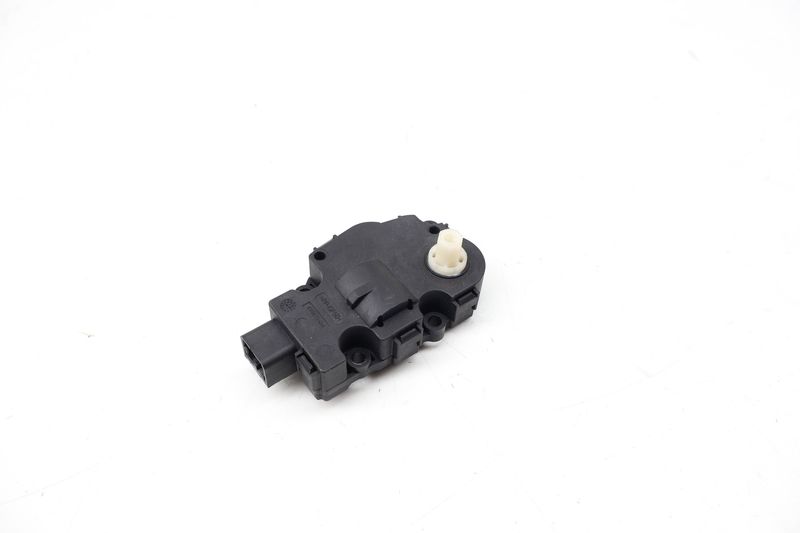 HVAC Flap / Servo Air Motor / Actuator 7P0907511 — Used (SKU 725693)