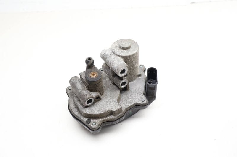 Intake Manifold Drive Unit / Actuator 059129086L — Used (SKU 725502)