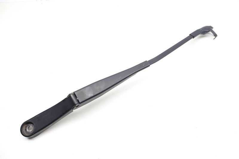 Windshield Wiper Arm 7P0955409B — Used (SKU 725513)