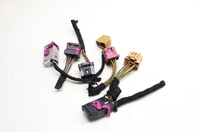 Onboard Supply Module Wiring Harness / Connector Set — Used (SKU 725259)