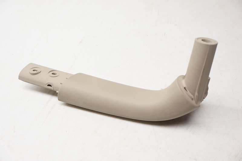 Door Panel Grab Handle 7P6868187D — Used (SKU 725228)