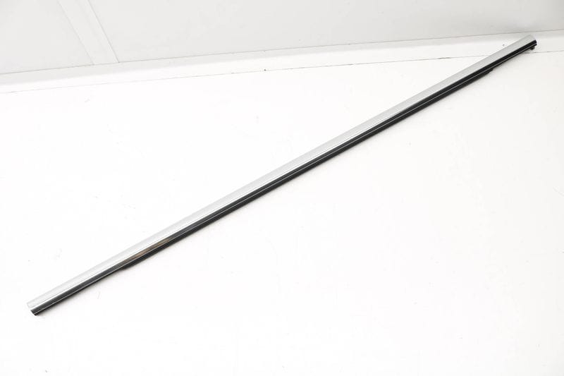 Exterior Door / Window Slot Seal Trim 7P0839475F — Used (SKU 339573)