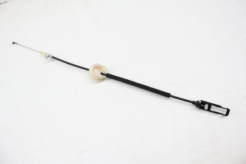 Interior Door Handle Release / Bowden Cable 7P6839085B — Used (SKU 725313)