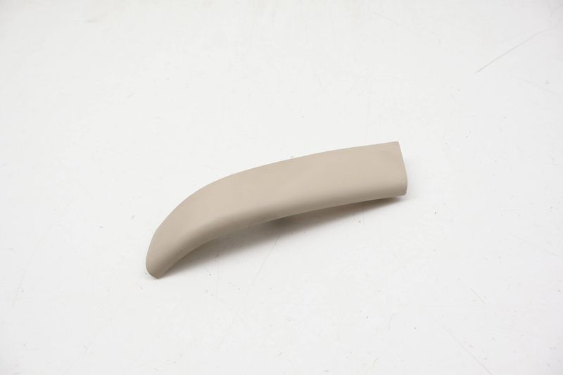 Door Panel Grab Handle Trim / Cover 7P6867372 — Used (SKU 725241)
