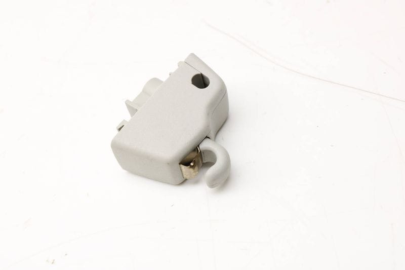 Sun Visor Clip / Bracket 4L0859562 — Used (SKU 345649)