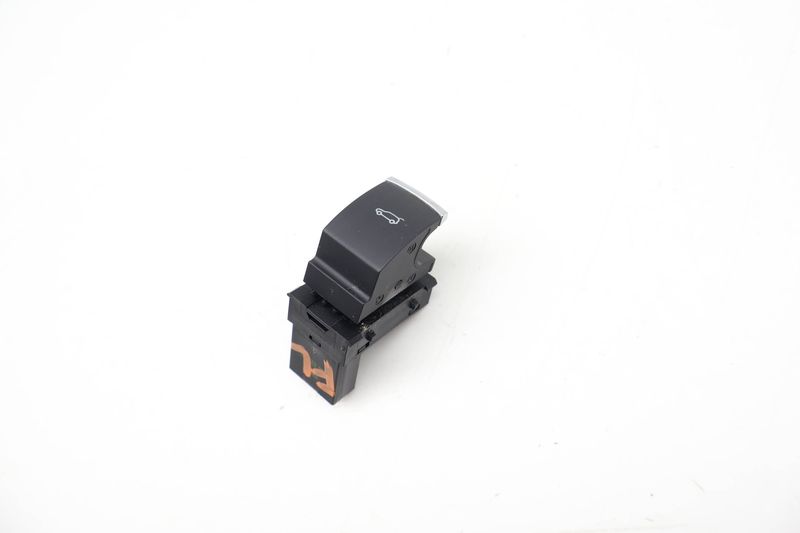 Trunk Hatch Lid Release Button / Switch 7P6959831 — Used (SKU 725209)