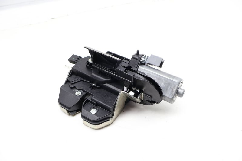 Trunk Hatch Lock / Latch 7P0827505K — Used (SKU 725515)