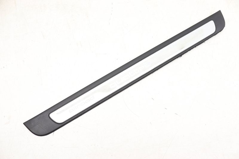Door Sill / Scuff Plate (ALLROAD QUATTRO) 8K9853374 — Used (SKU 525001)