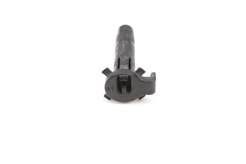 Radiator Mount Bolt / Pin WHT001506A — Used (SKU 602973)