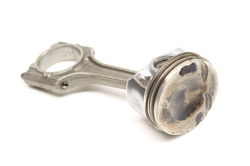 Piston w/ Connecting Rod 06H107065DM — Used (SKU 603121)