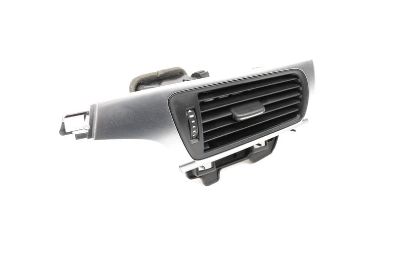 Dash Climate / Air Vent 4G1820901B — Used (SKU 353029)