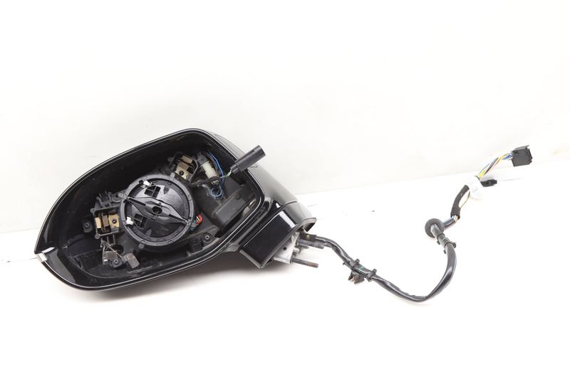 Side View Mirror w/ Memory 4G8858531AM — Used (SKU 583539)