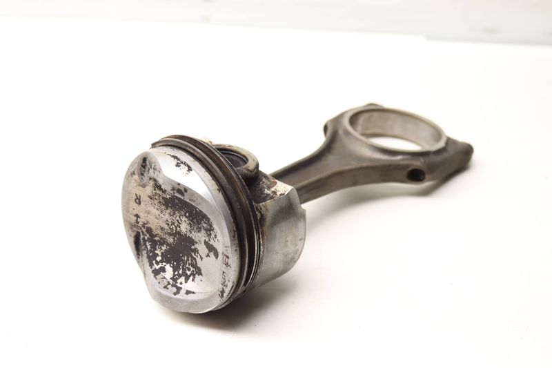 Piston w/ Connecting Rod 06E107066DM — Used (SKU 492632)