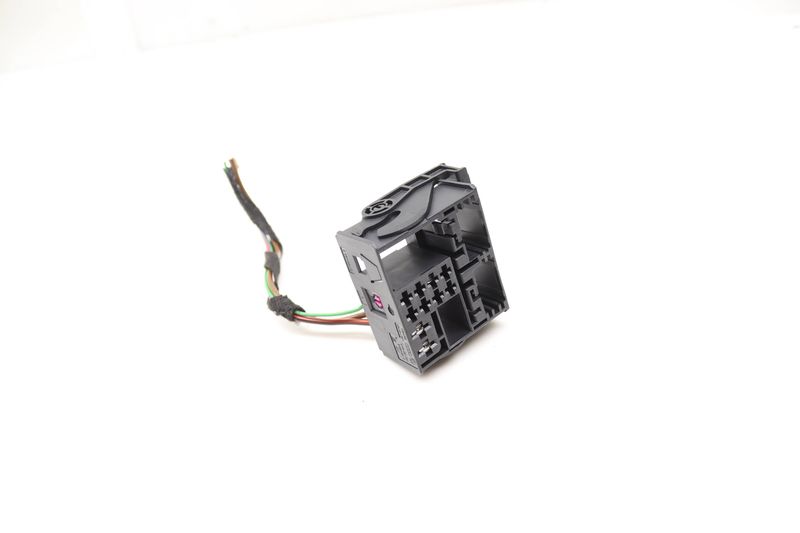 Satellite Radio Receiver / Tuner Wiring Connector / Pigtail Set — Used (SKU 583503)